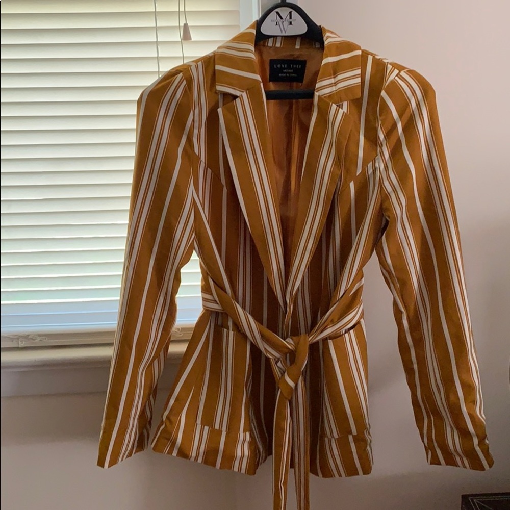 Tan/gold stripe blazer runs small